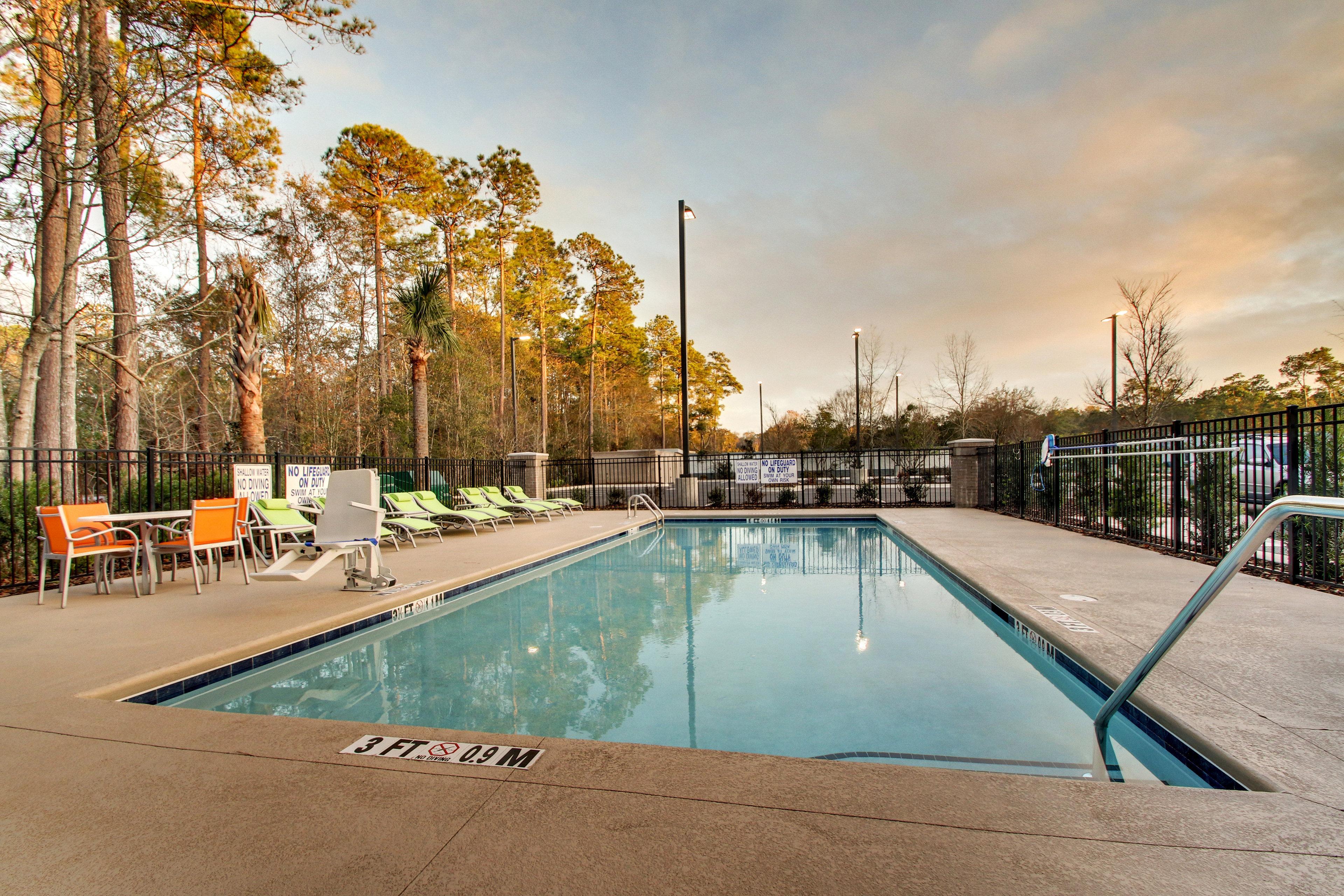 Holiday Inn Express & Suites - Summerville By Ihg Exteriör bild